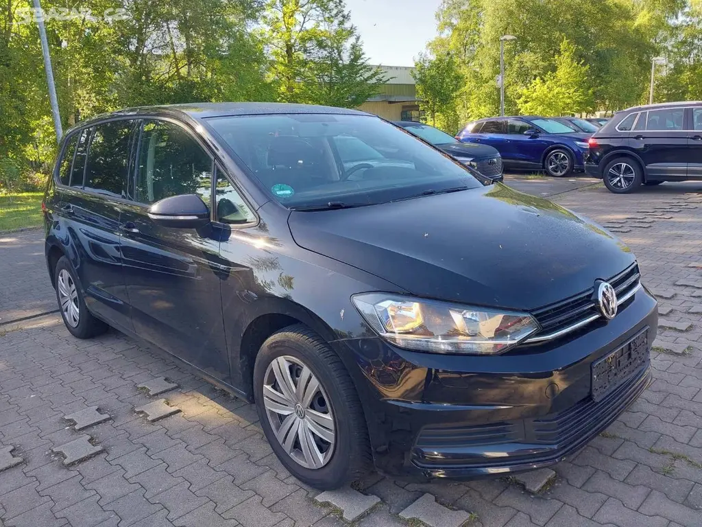 Volkswagen Touran, 1.2 Tsi 81KW VYHŘ. SEDAD TAŽNÉ
